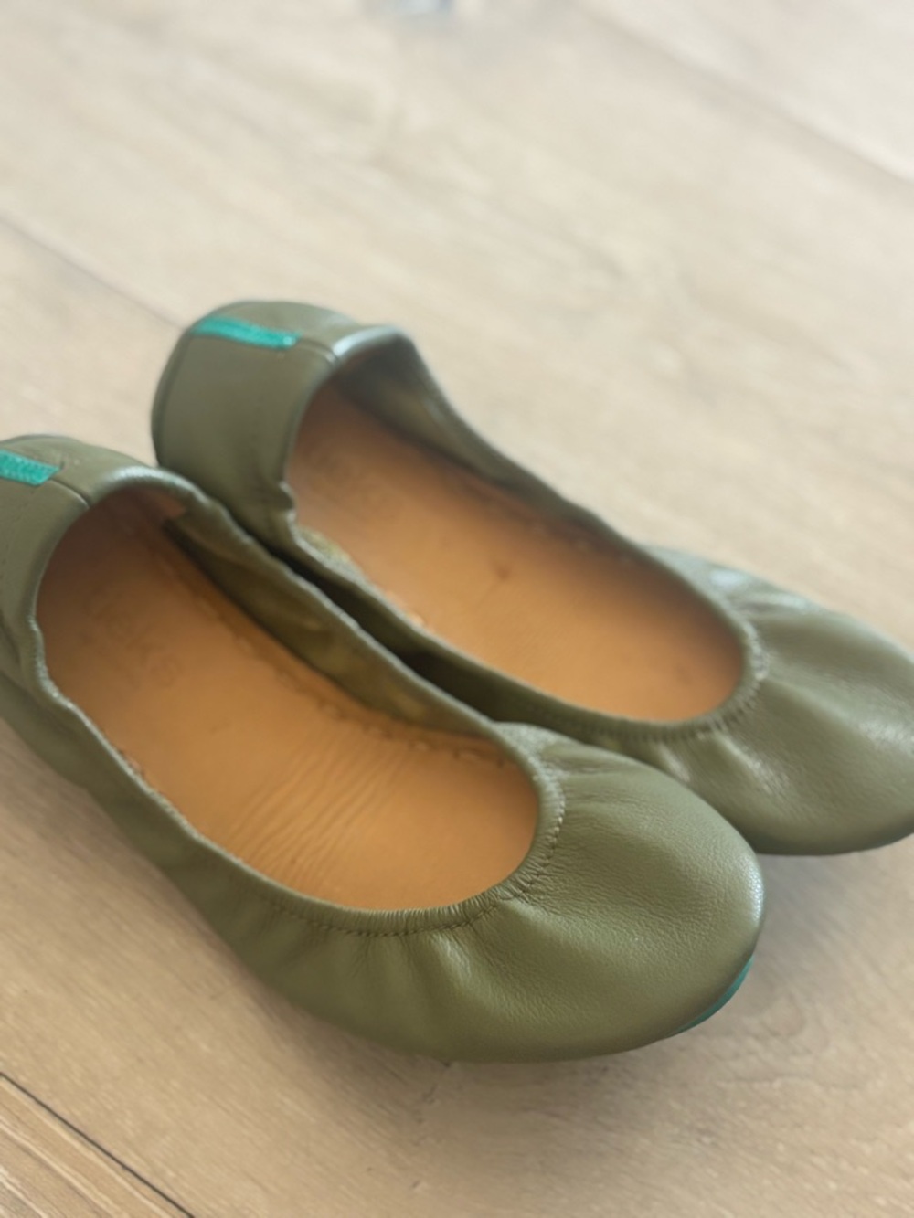 Olive Green Women's Leather Tieks